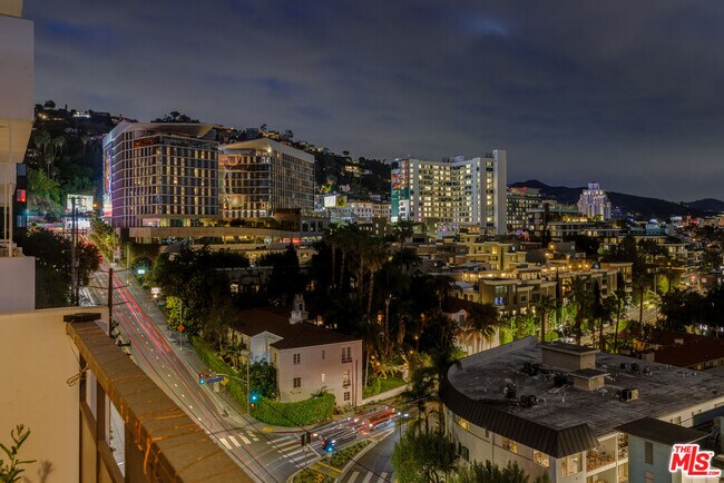 Building Photo - 1155 N La Cienega Blvd