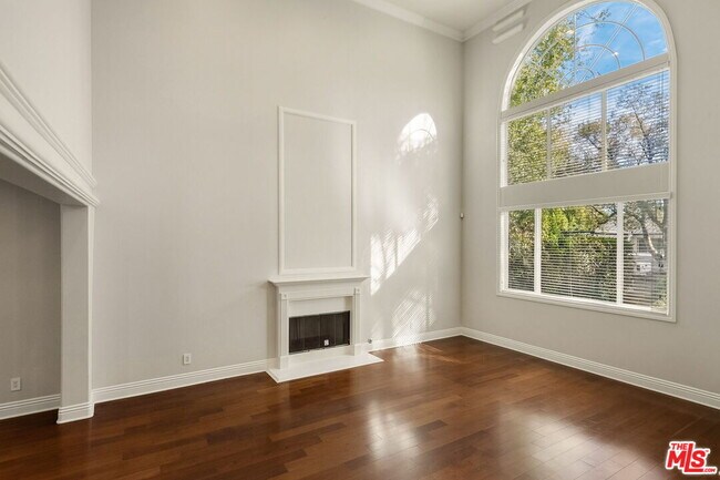 Building Photo - 5217 Etiwanda Ave