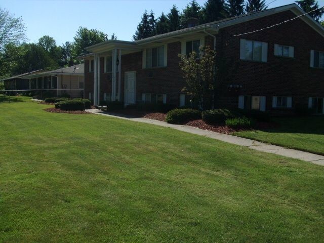 Building Photo - 2 br, 1 bath 4plex - 56th St 466