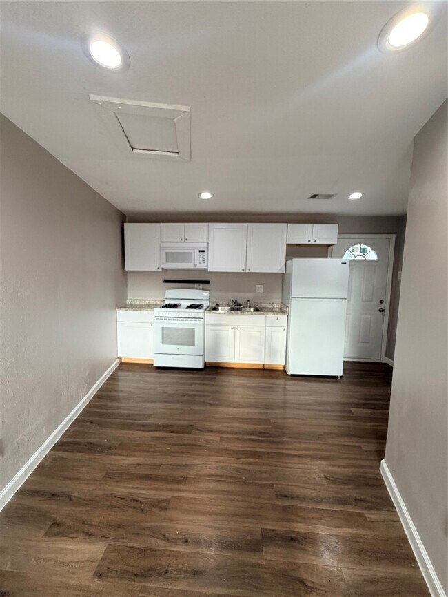 Building Photo - 13217 Player St