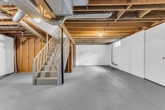Building Photo - 1171 Hilltop Dr