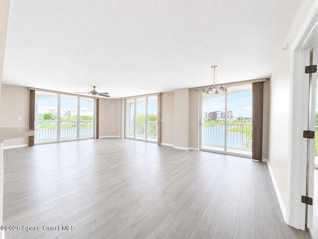 Building Photo - 8903 Laguna Ln