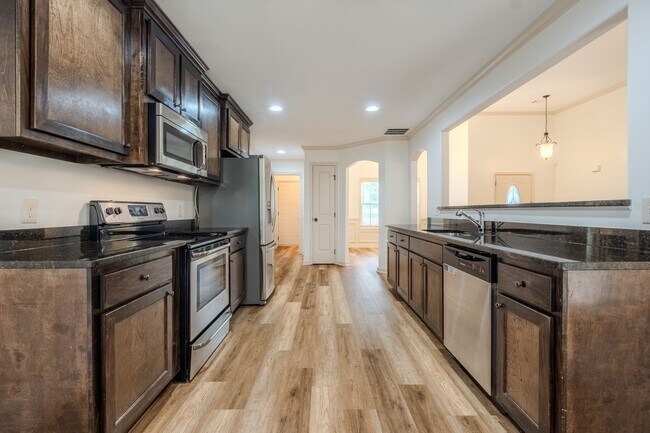 Building Photo - 115 Cypress Pl