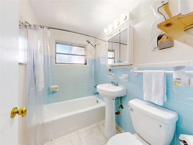 Building Photo - Charming 2-bedroom, 1-bath home