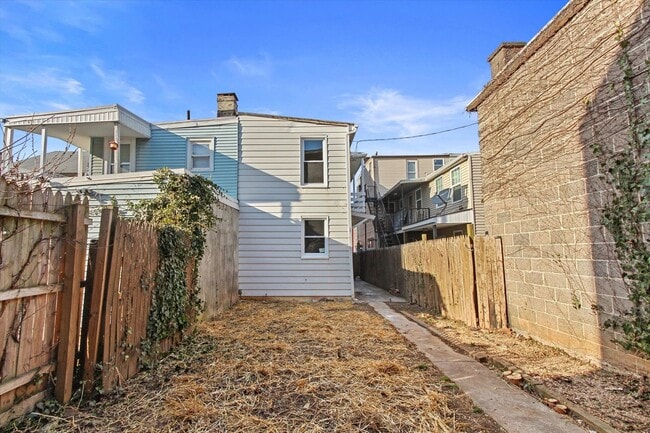 Building Photo - Spacious 4 Bedroom Home for Rent in York, PA!