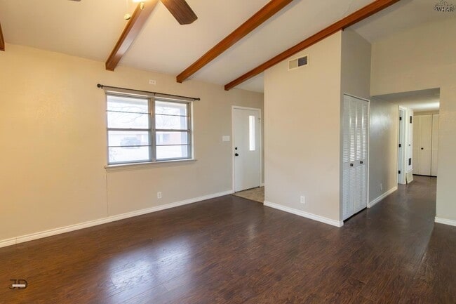 Building Photo - 4646 Sierra Madre Dr