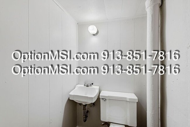 Building Photo - 1/2 month free if moved in by 1/25/26!! Move-in ready!!