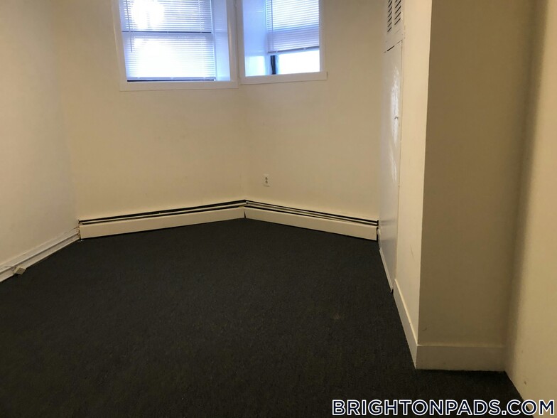 Building Photo - 36 Orkney Rd