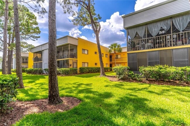 Building Photo - 6007 Scotchwood Glen