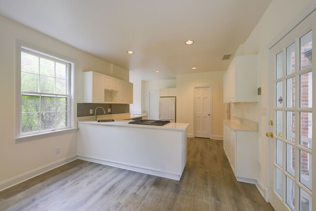 Building Photo - Charming & Spacious Colonial in N Cleveland Park w/Park-Like Rear Garden & Detached Garage