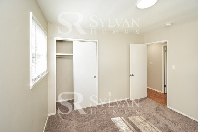 Building Photo - Enjoy living the good life in this 3 bedro...