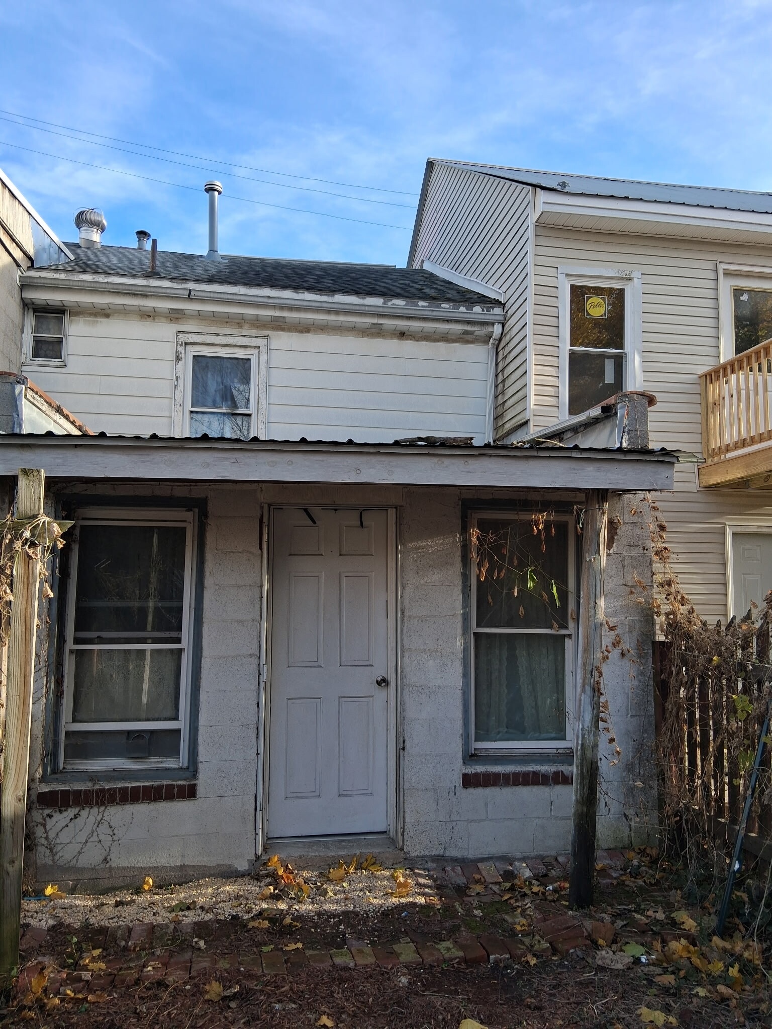 Building Photo - 137 Mill St