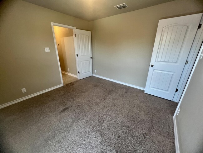 Building Photo - 10822 Shaenmeadow