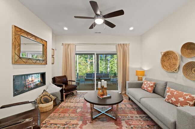 Building Photo - 6957 Leire Ln