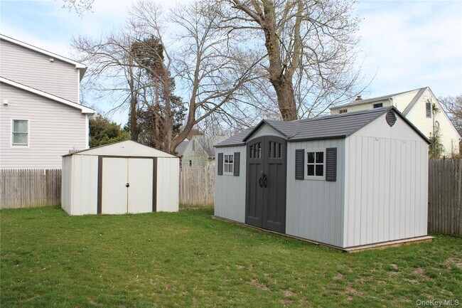 Building Photo - 2 Lafayette Dr