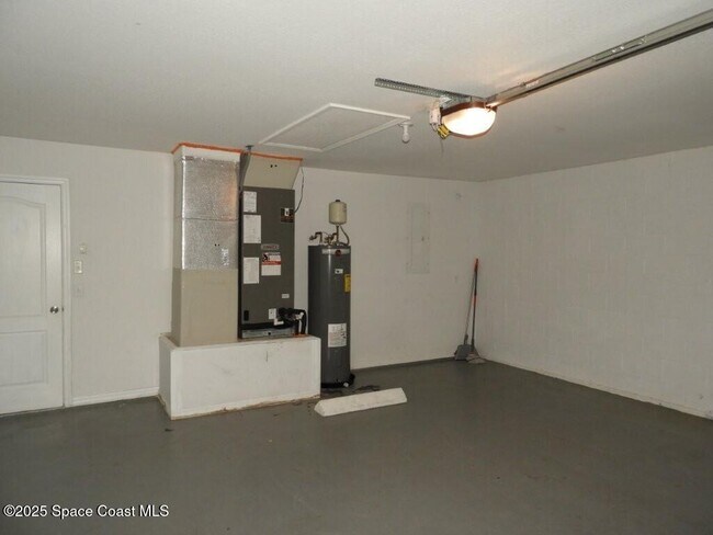 Building Photo - 1535 Heartwellville St NW