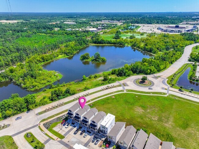 Building Photo - 494 S Centro Cir