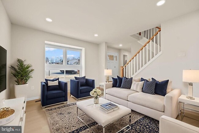 Building Photo - 2520 Linwood Ln