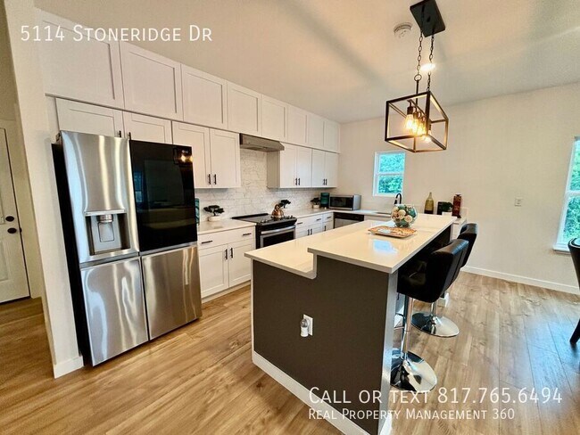 Building Photo - 5114 Stoneridge Dr