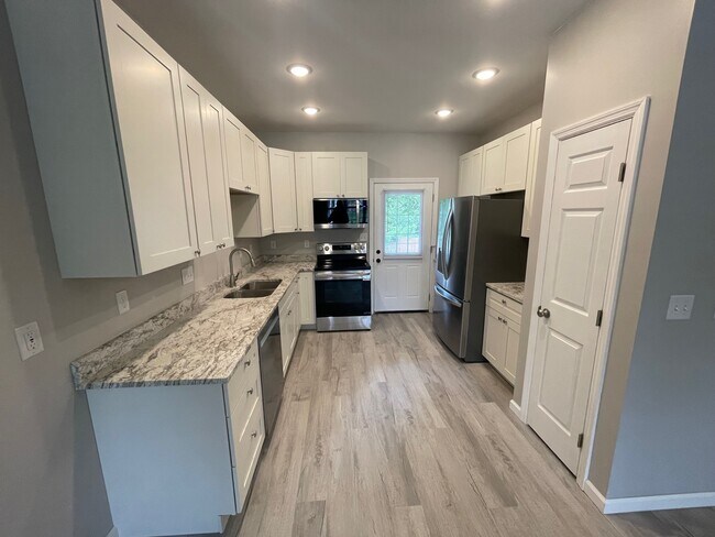 Building Photo - 94 Timber Hill Dr