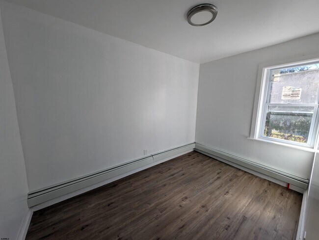 Building Photo - 124 N Delaware Ave
