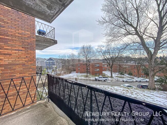 Building Photo - 1848 Chessland St