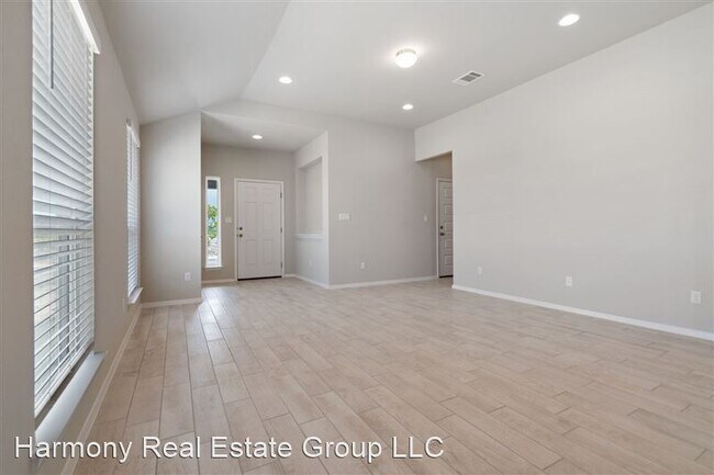 Building Photo - 187 Living Reef Dr