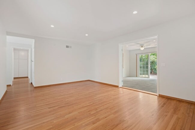 Building Photo - Charming 3-Bed, 2-Bath Home for Rent in Go...