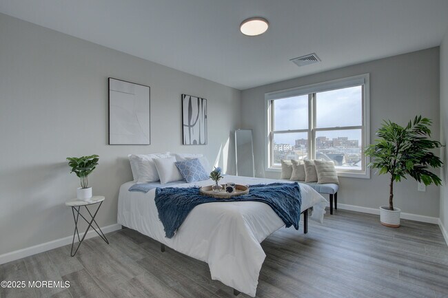 Building Photo - 258 Morris Ave