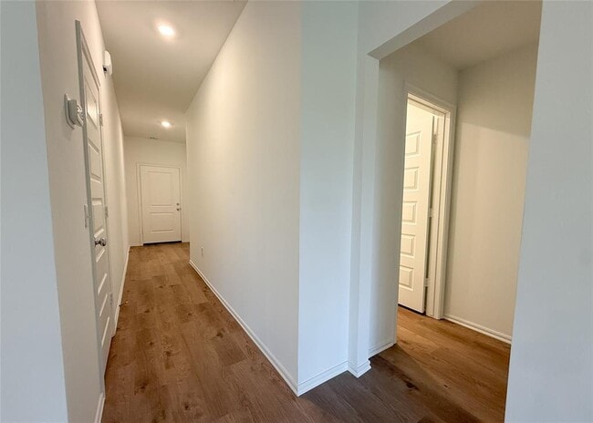 Building Photo - 16309 Harvester Dr