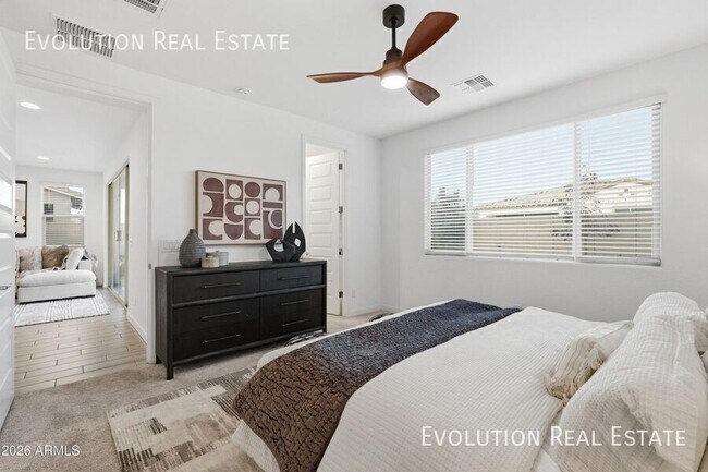 Building Photo - 6627 S Abbey Ln