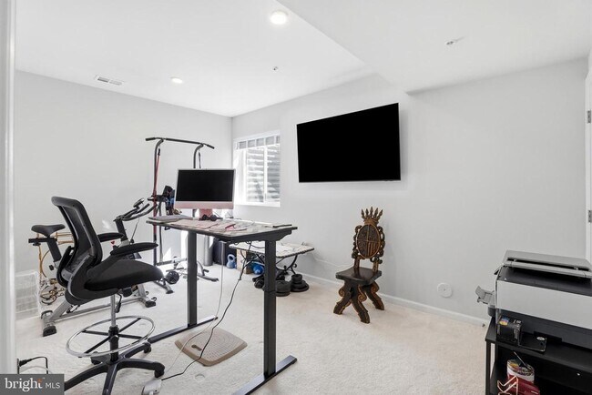 Building Photo - 6702 Savannah Dr