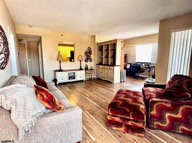 Building Photo - 3101 Boardwalk