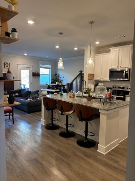 Building Photo - 123 Depot Lndg Rd