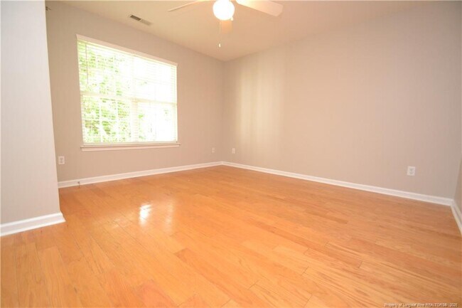 Building Photo - 313 Gooseberry Dr