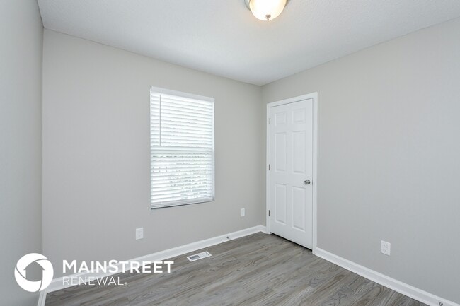 Building Photo - 592 Pinnacle Point