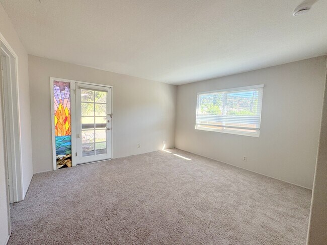 Building Photo - 3528 Castle Rock Rd
