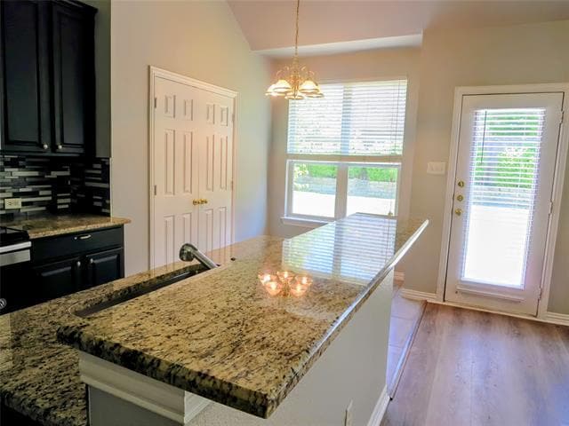 Building Photo - 8376 Davis Dr