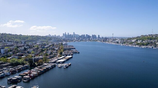 Building Photo - ULTRA-MODERN Townhome w/AC and Views in the Heart of Eastlake!