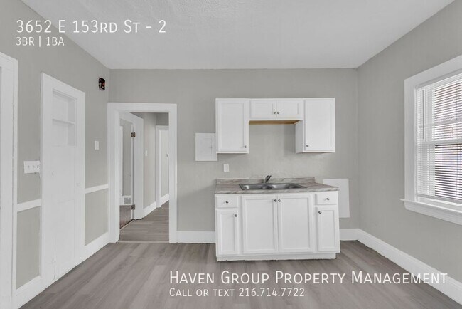 Building Photo - 3652 E 153rd St