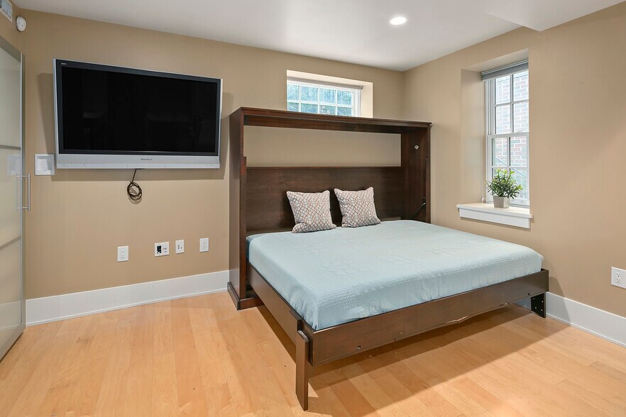 Building Photo - 2818 Connecticut Ave NW