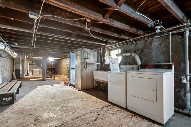 Building Photo - 4007 Biddison Ln