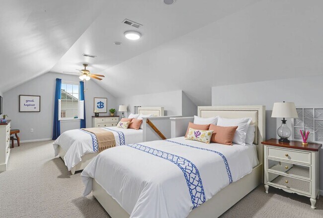 Building Photo - HAMPTON PARK - Pristine 4-5 bedroom home a...