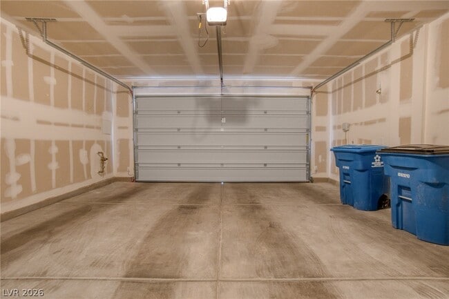 Building Photo - 9770 Redwood Cascade St