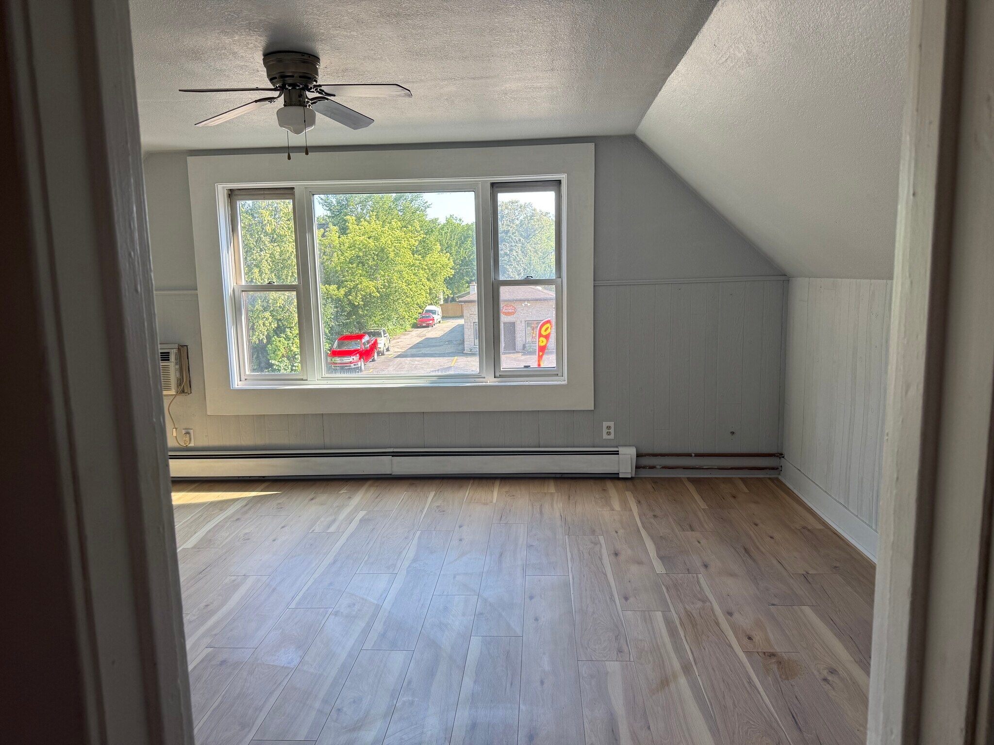 Living room - new flooring - N89W15958 Main St