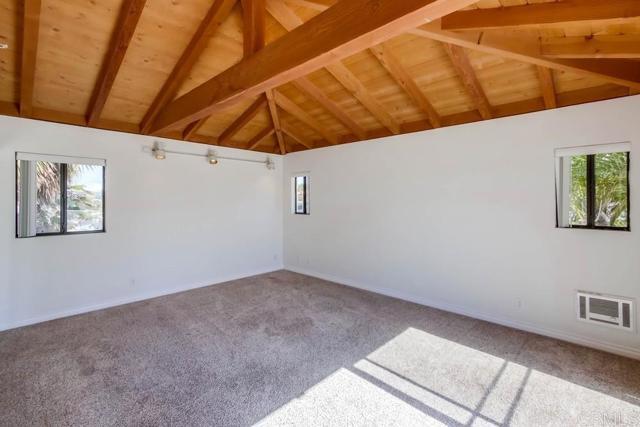 Building Photo - 694 Via De La Valle