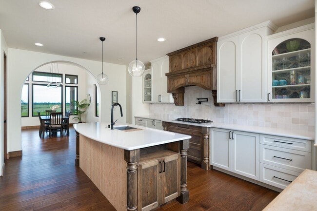 Building Photo - One of a Kind Custom Built Home for Rent in Gallatin Valley!