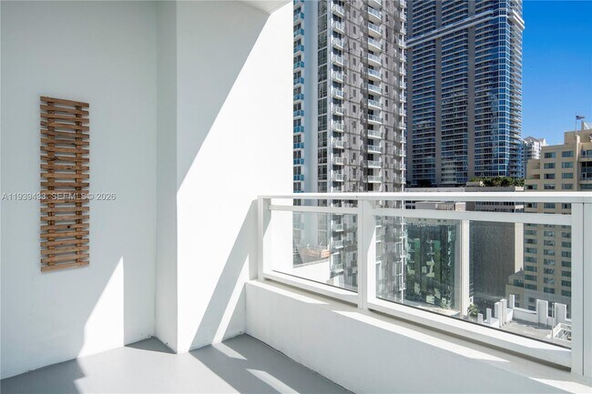 Building Photo - 1080 Brickell Ave