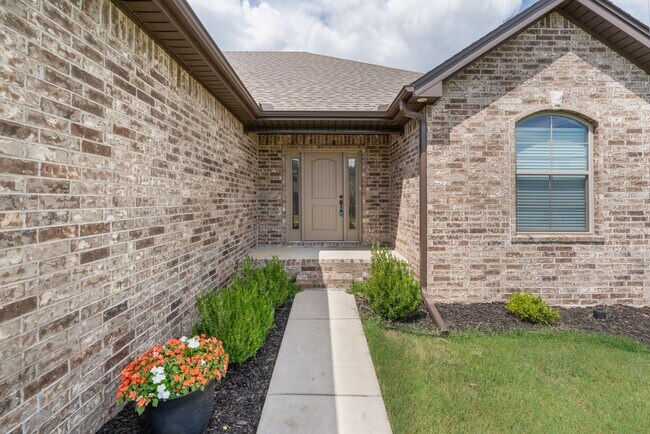 Building Photo - Millers Glen Rental!