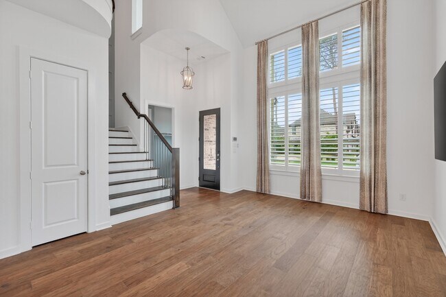 Building Photo - 599 Cypress Vly Ave